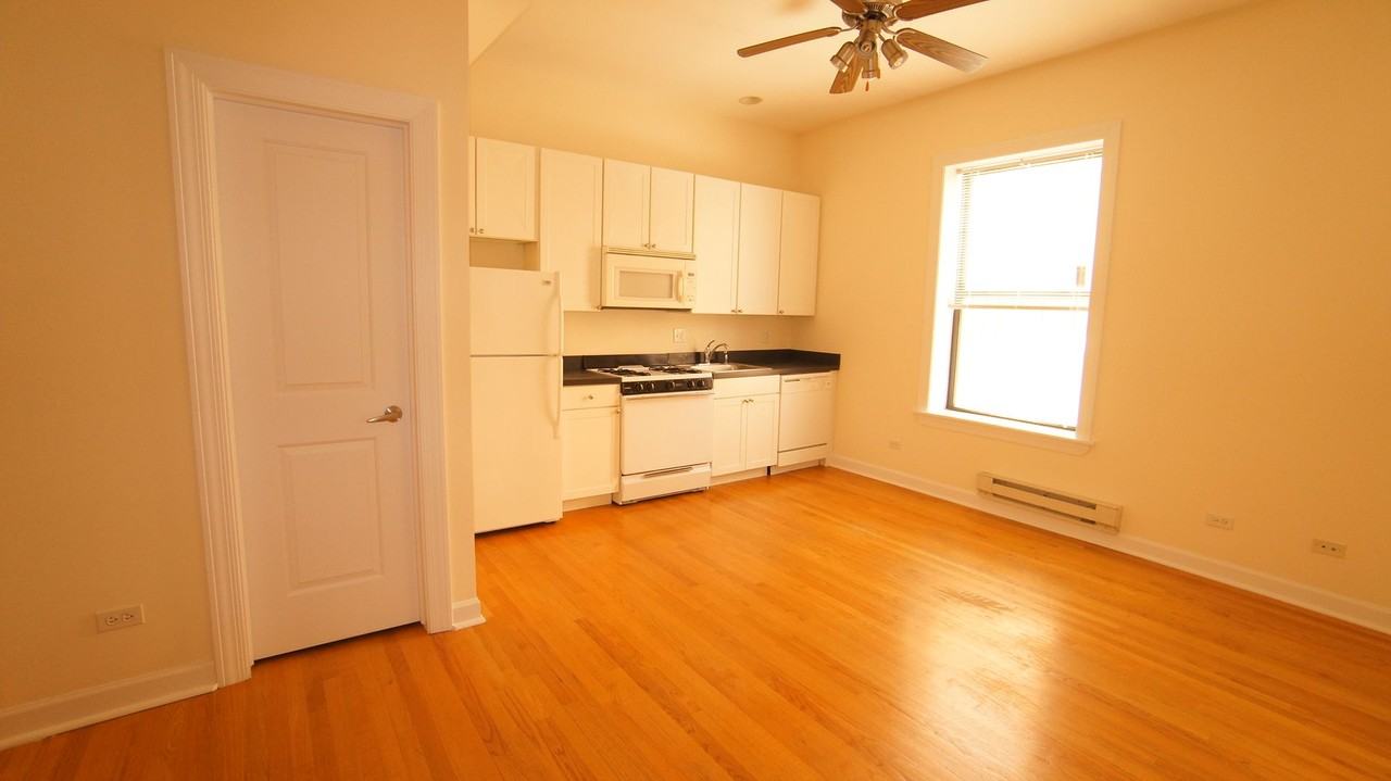 4715 N. Sheridan LLC - Photo 3 of 7