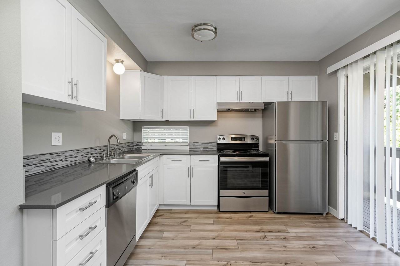 249-Nola Place Apartments - Photo 7 of 38