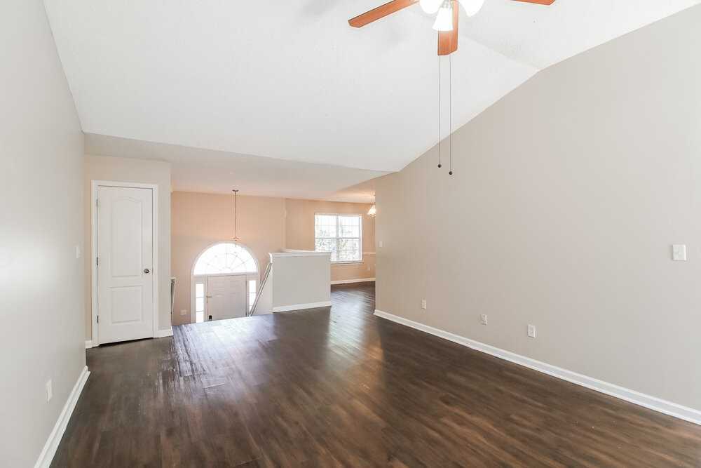 40 Savoy Park Dr - Photo 7 of 17