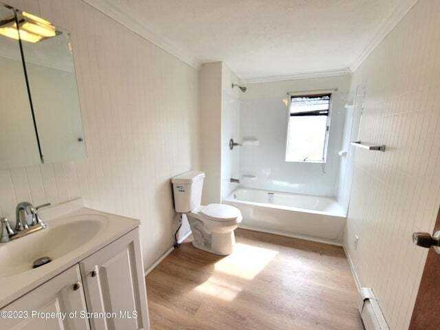 328 4th St - Photo 2 of 17