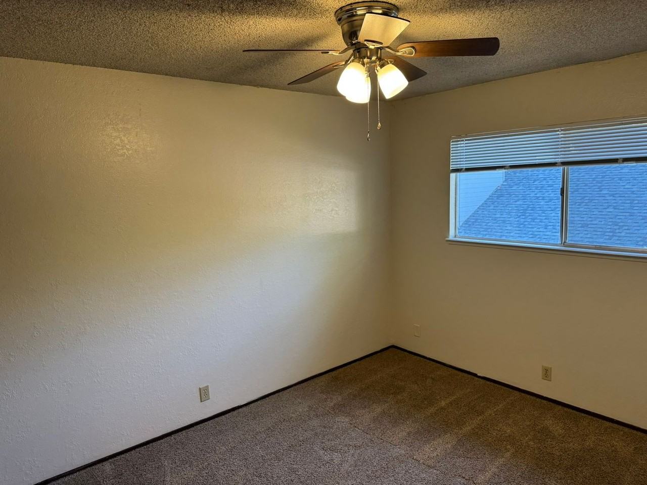 2 Bedroom walking distance to Chico State! - Photo 6 of 7