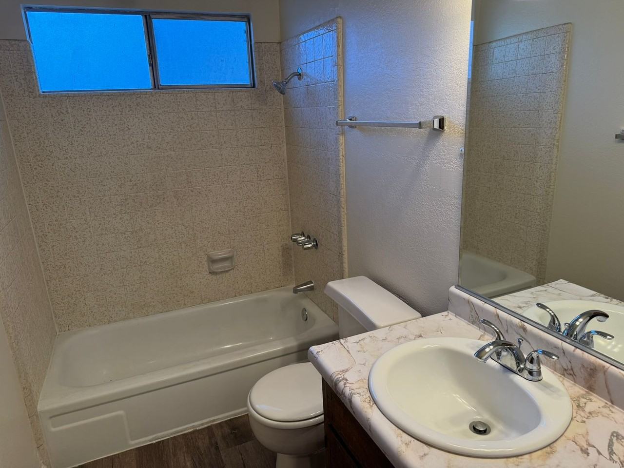 2 Bedroom walking distance to Chico State! - Photo 7 of 7