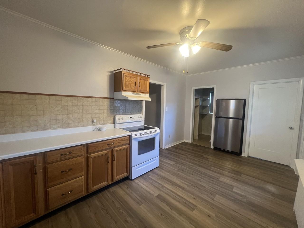 1823 8th St #1 - Photo 3 of 14