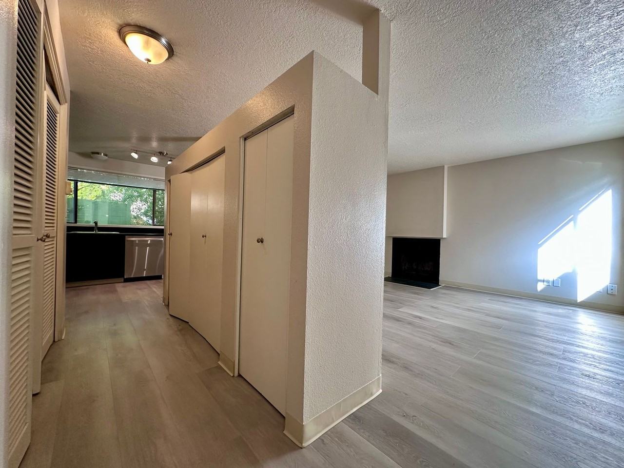 6955 Montauk Cir - Photo 3 of 22