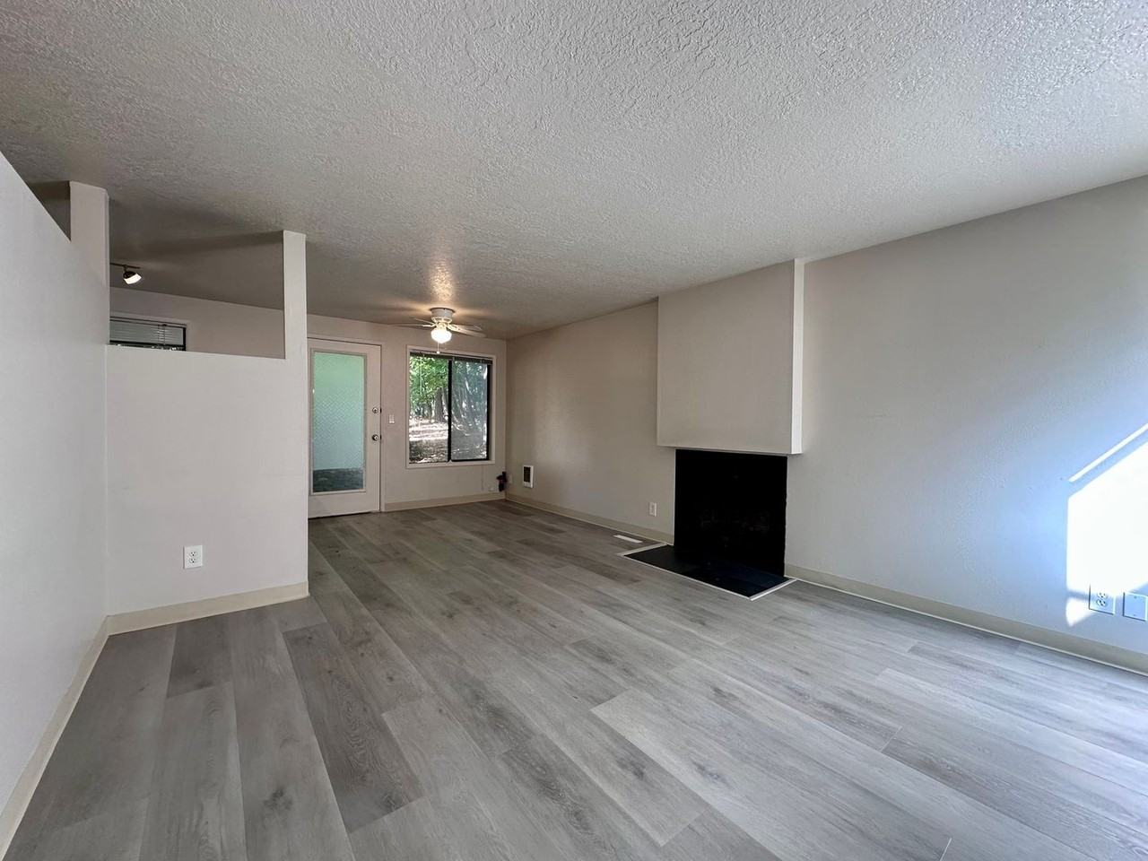 6955 Montauk Cir - Photo 6 of 22