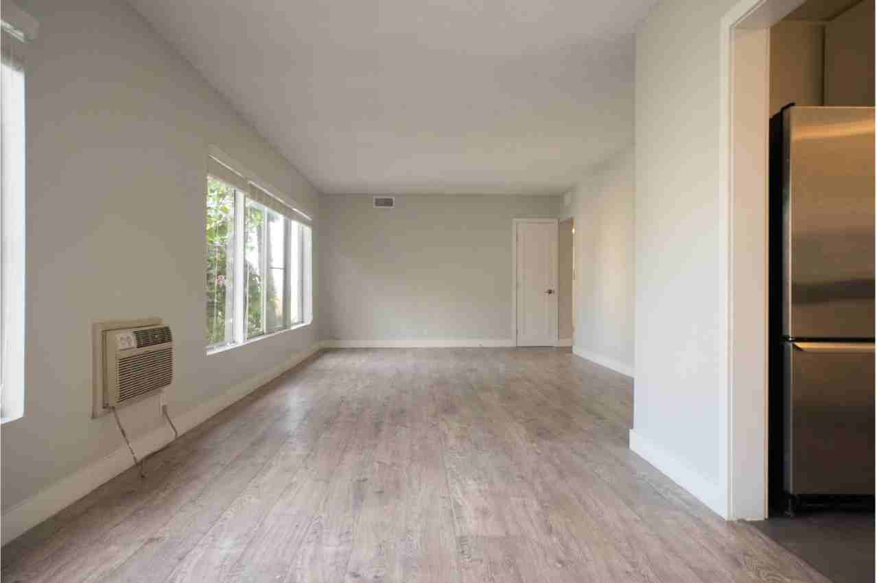 1155 Hacienda Place - Photo 5 of 14