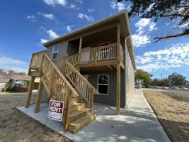 featured image of 703 S Holden St #B