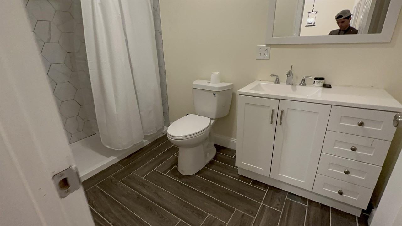 183 Jewett St - Photo 7 of 11