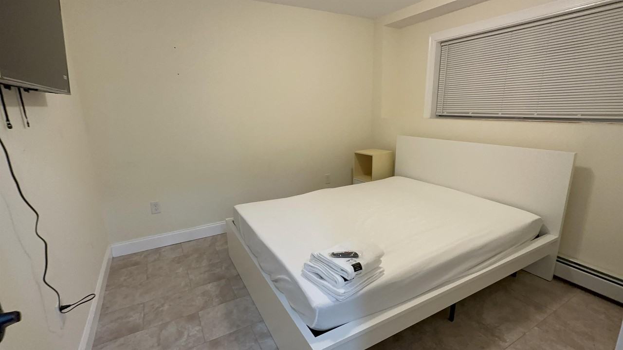 183 Jewett St - Photo 3 of 11