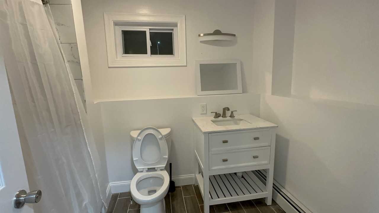 183 Jewett St - Photo 2 of 11