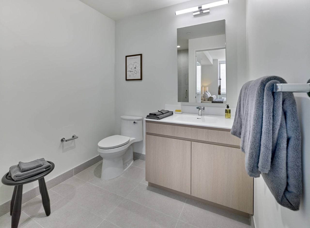 The Journal - North Tower - Photo 5 of 25