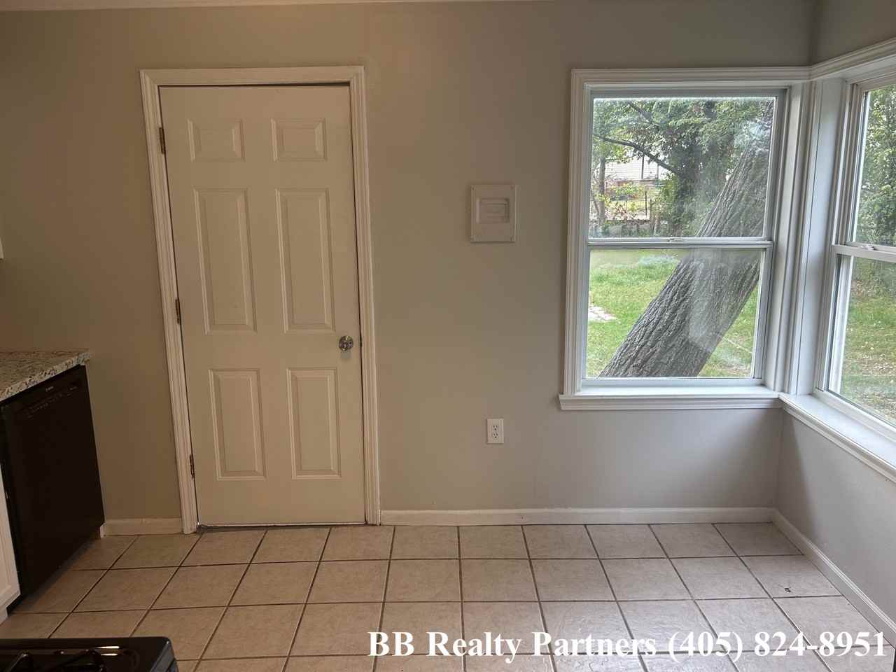 714 South Norwood Avenue East #NA - Photo 6 of 14