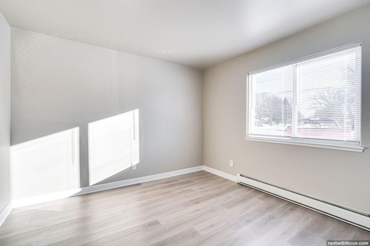 Fox Ridge - Photo 6 of 34