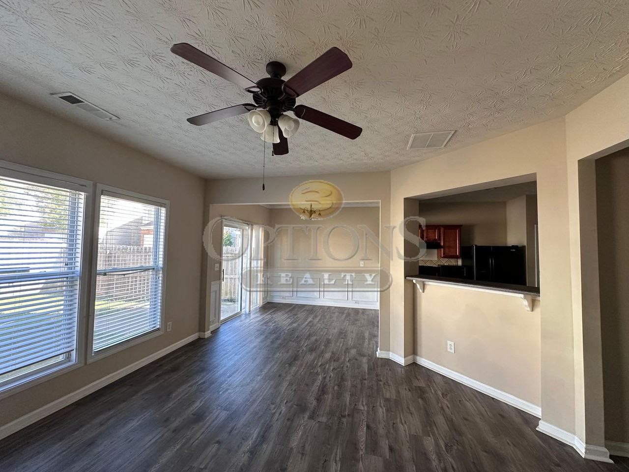 827 Forsythia Way - Photo 6 of 25