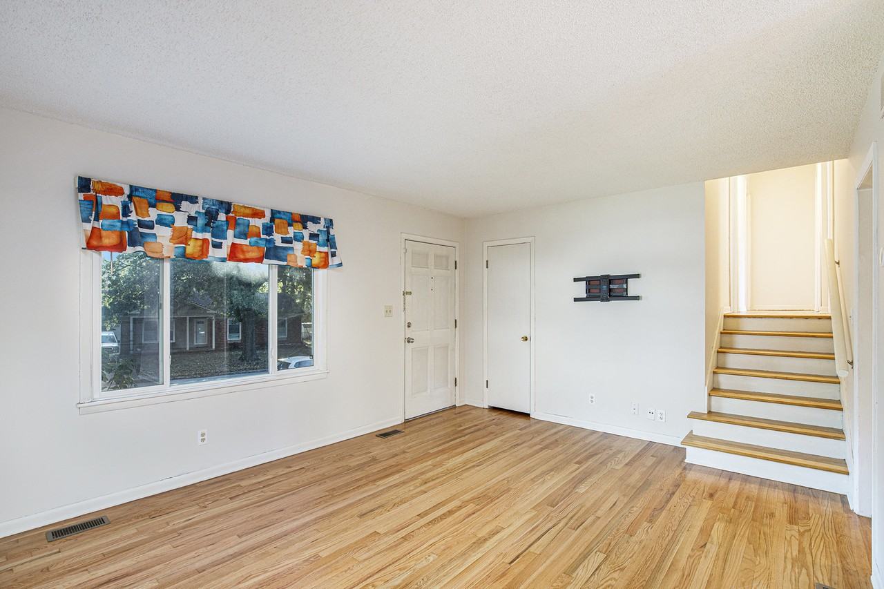 8420 N Virginia Ave #NA - Photo 3 of 16