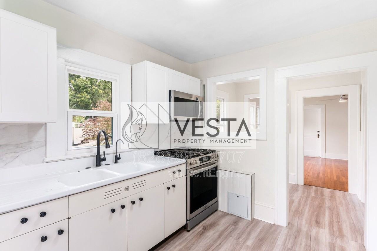 42 Green Hill Ave - Photo 4 of 30