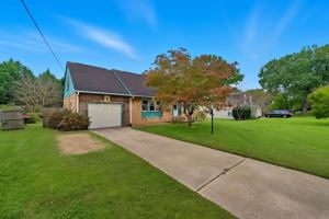 featured image of 41 Wendfield Cir