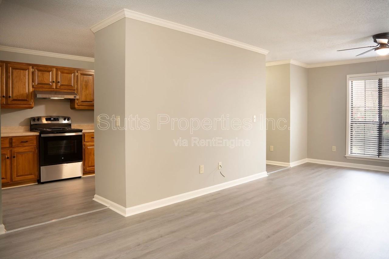 2424 Roberts Ln #E52 - Photo 7 of 16