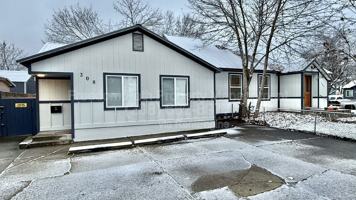 featured image of 208 E Harrison Ave