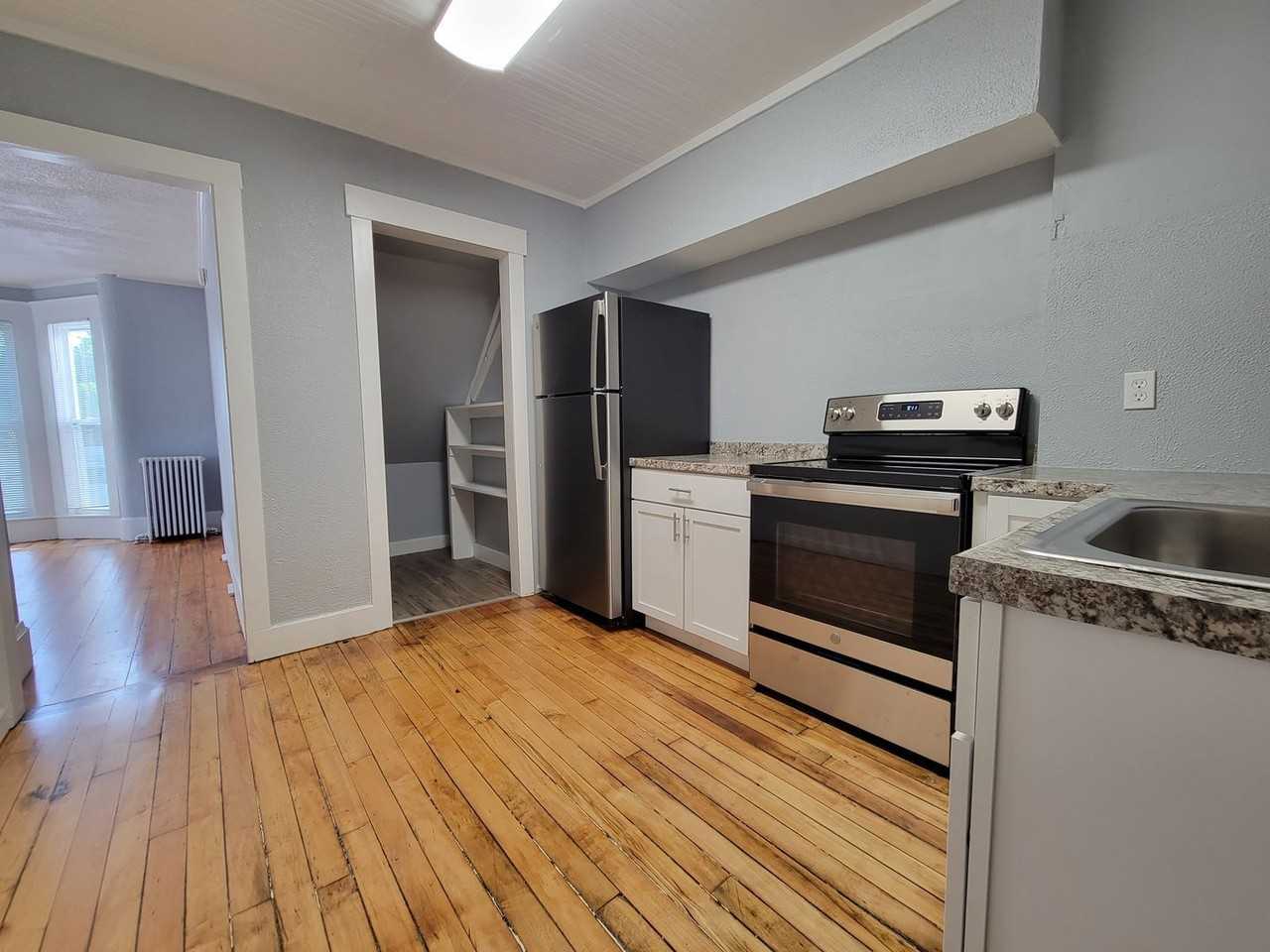 28 Coral St #3 - Photo 3 of 10