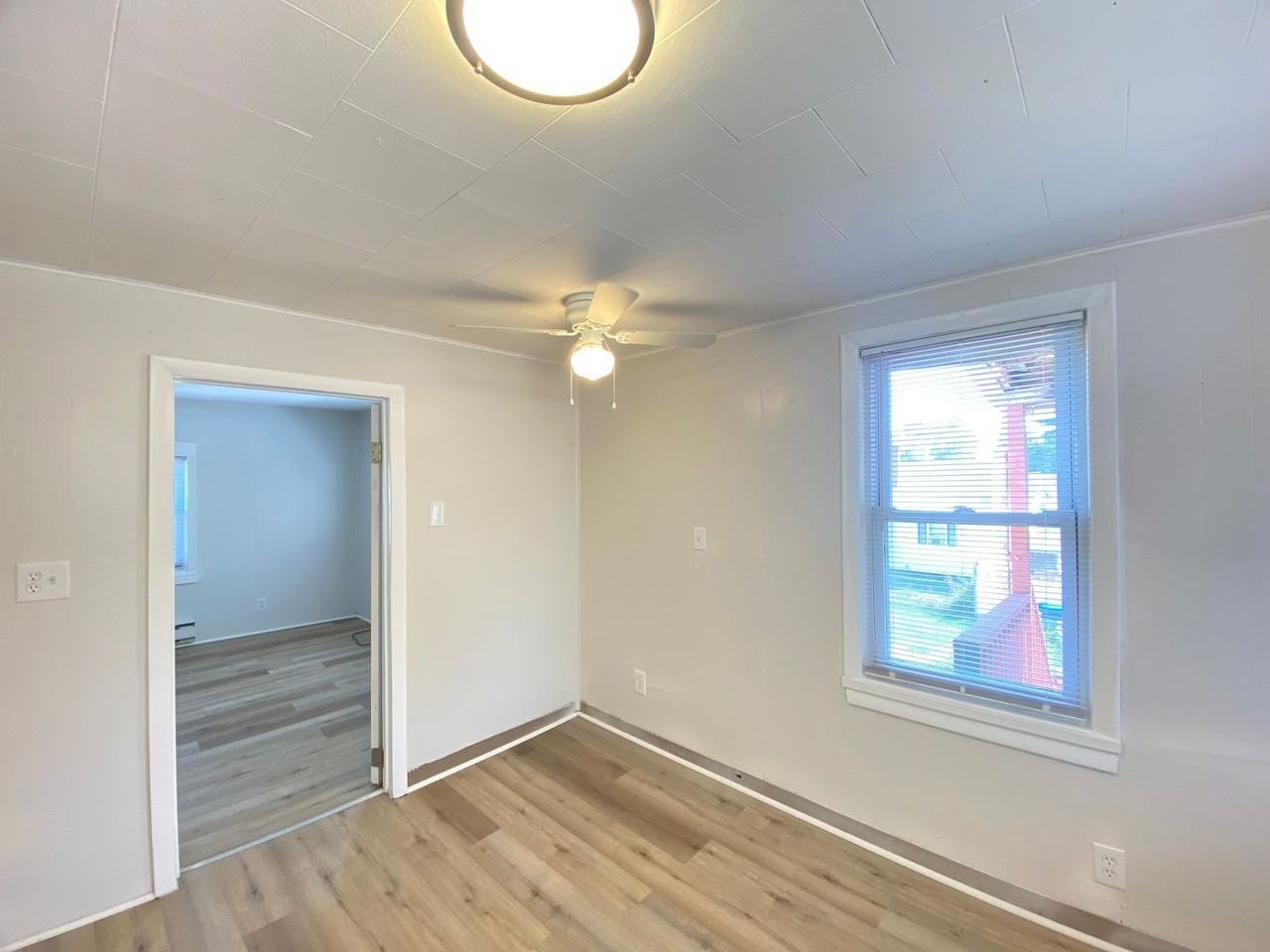 106 Washington St #3 - Photo 4 of 14