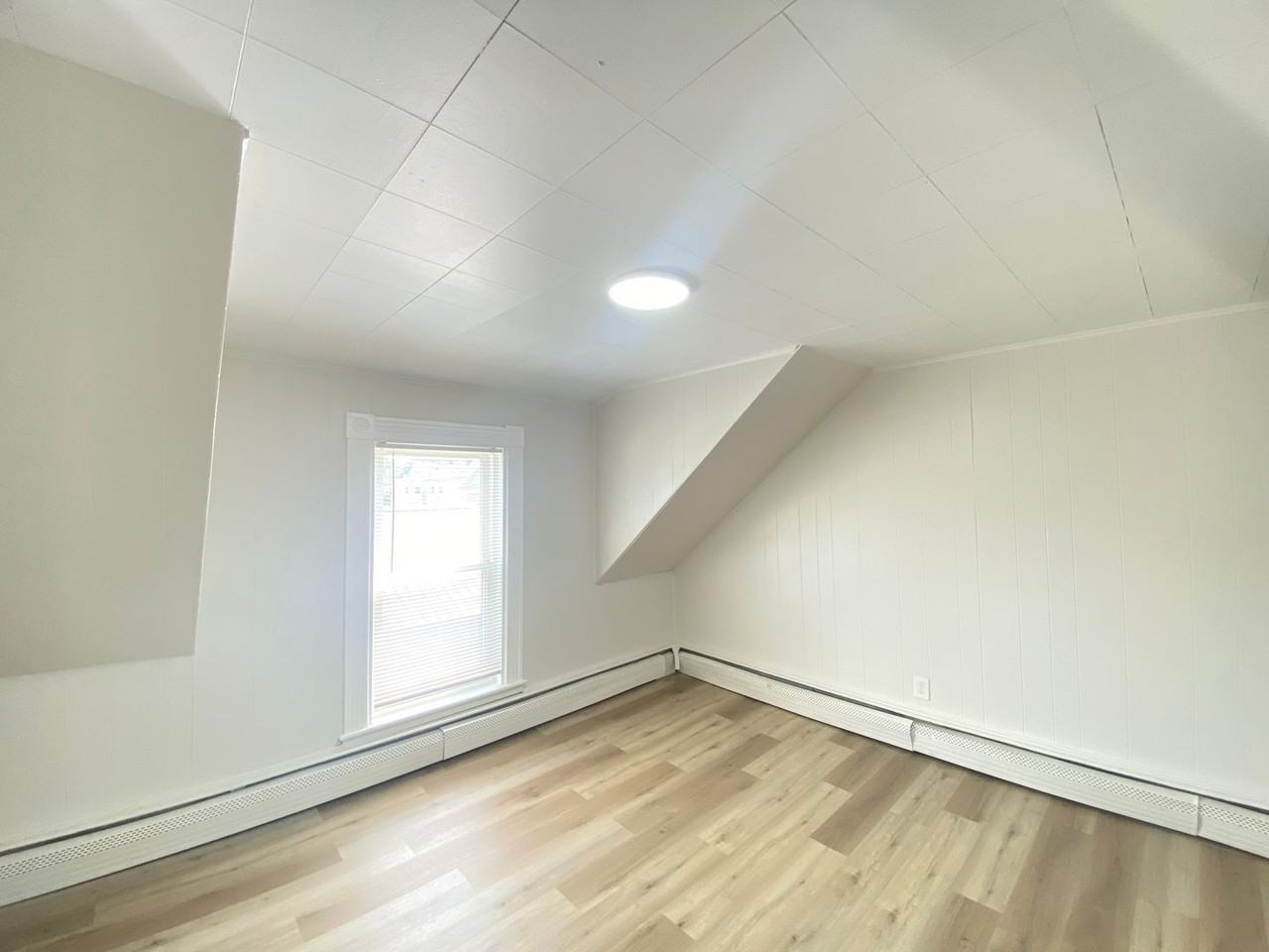 114 Jewett St #2 - Photo 4 of 17