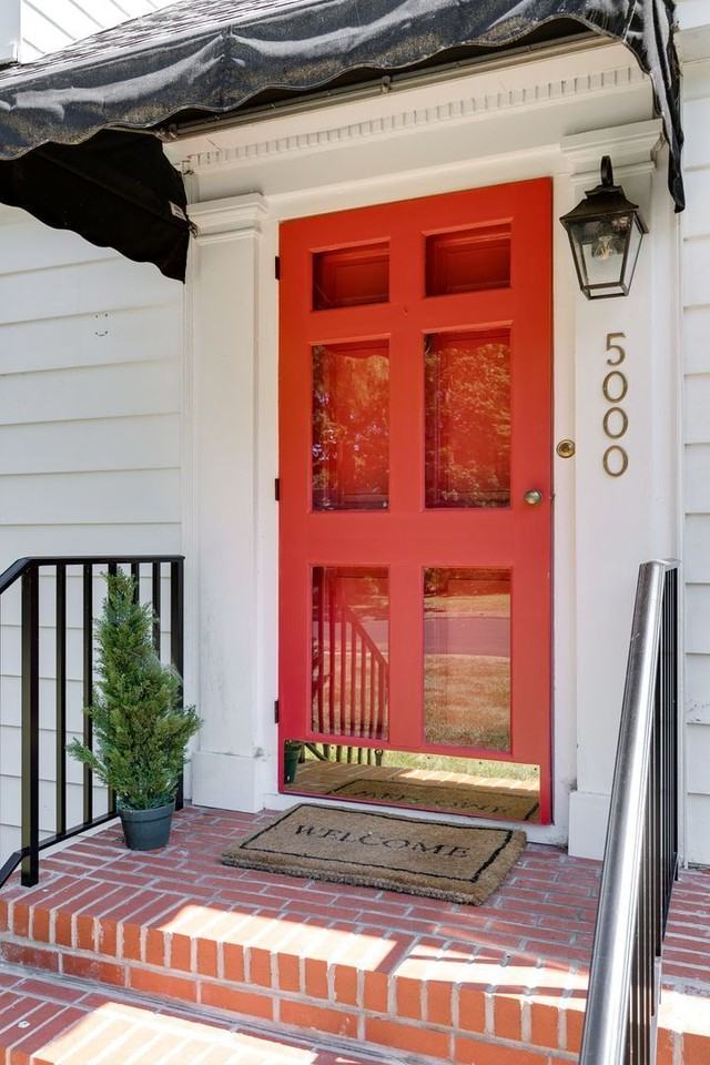 5000 Bromley Ln - Photo 4 of 50