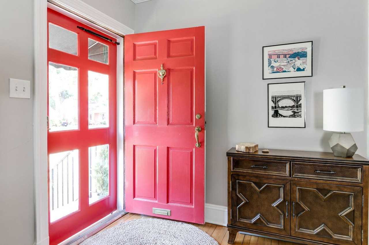 5000 Bromley Ln - Photo 5 of 50