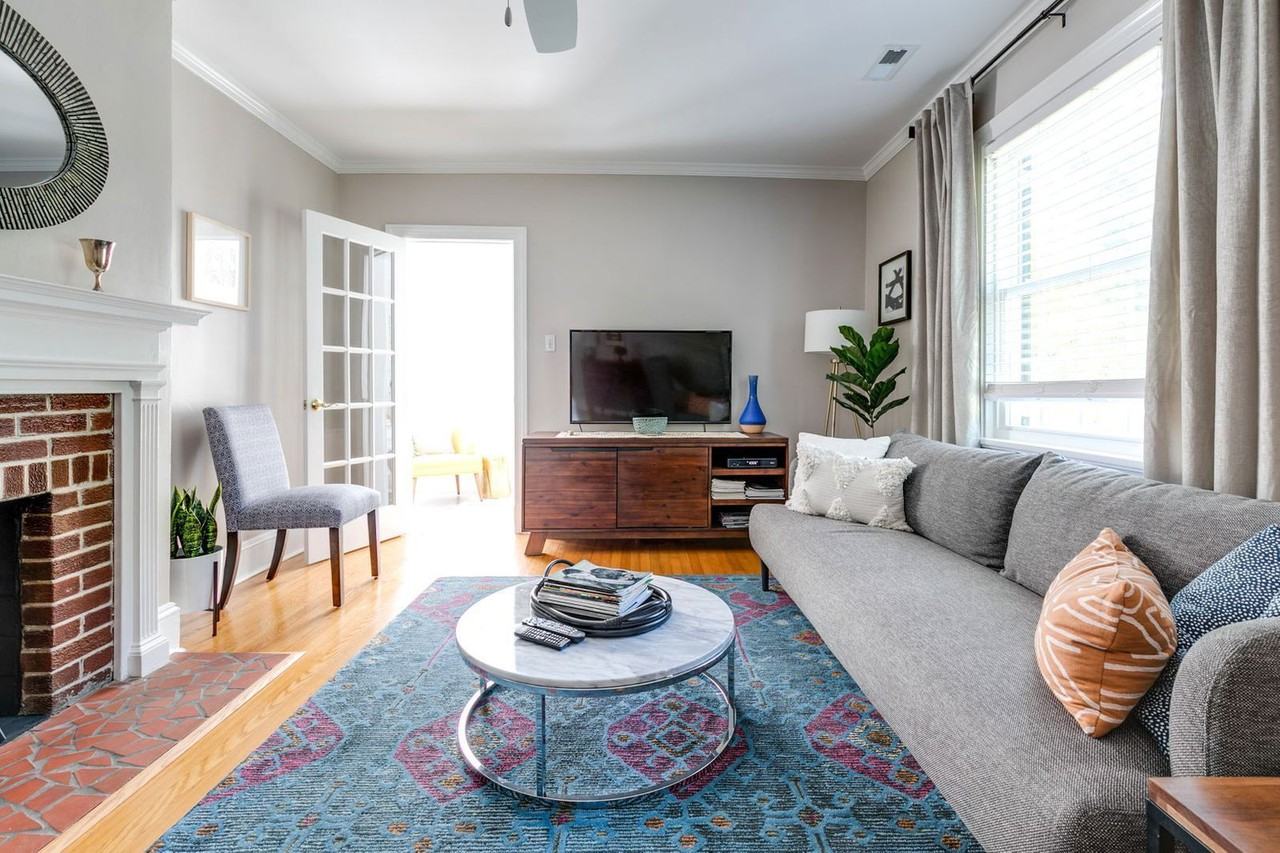 5000 Bromley Ln - Photo 7 of 50