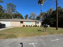 featured image of 116 Moss Oak Dr