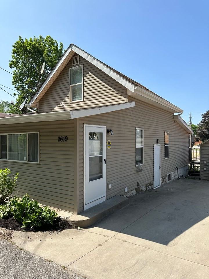 2619 Short St - Photo 3 of 3