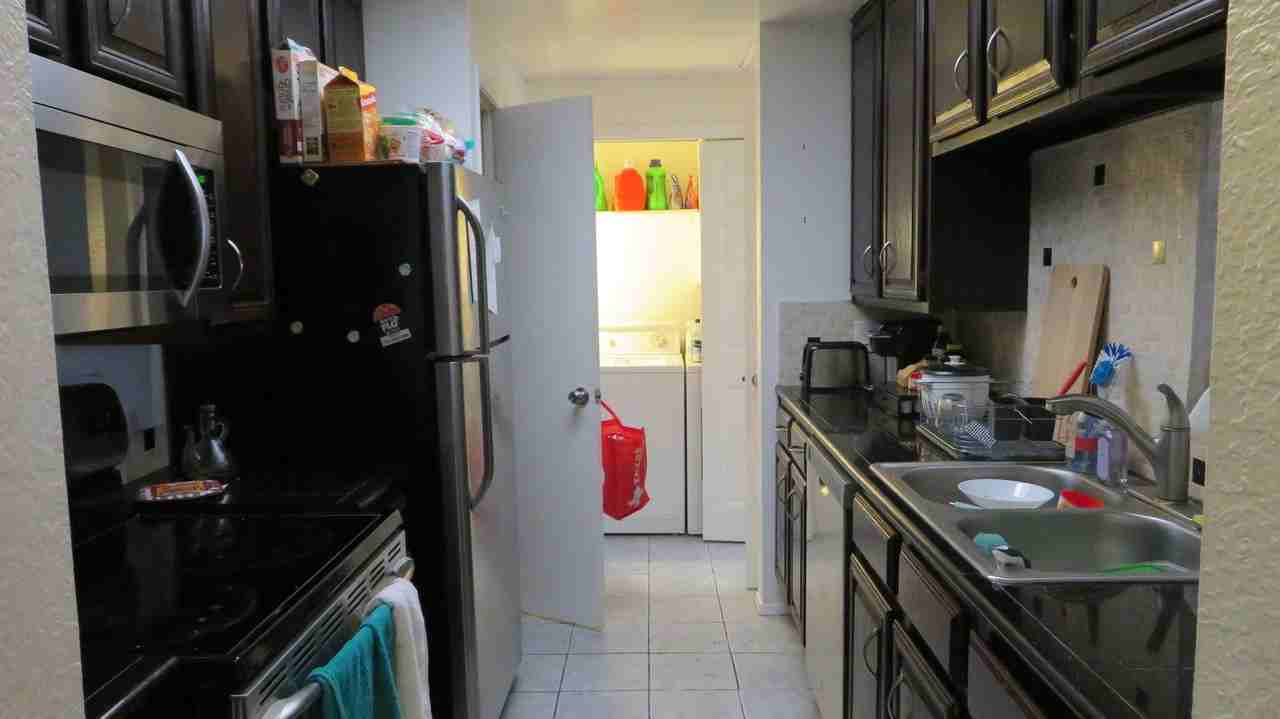 806 W 24th St #200 - Photo 5 of 36