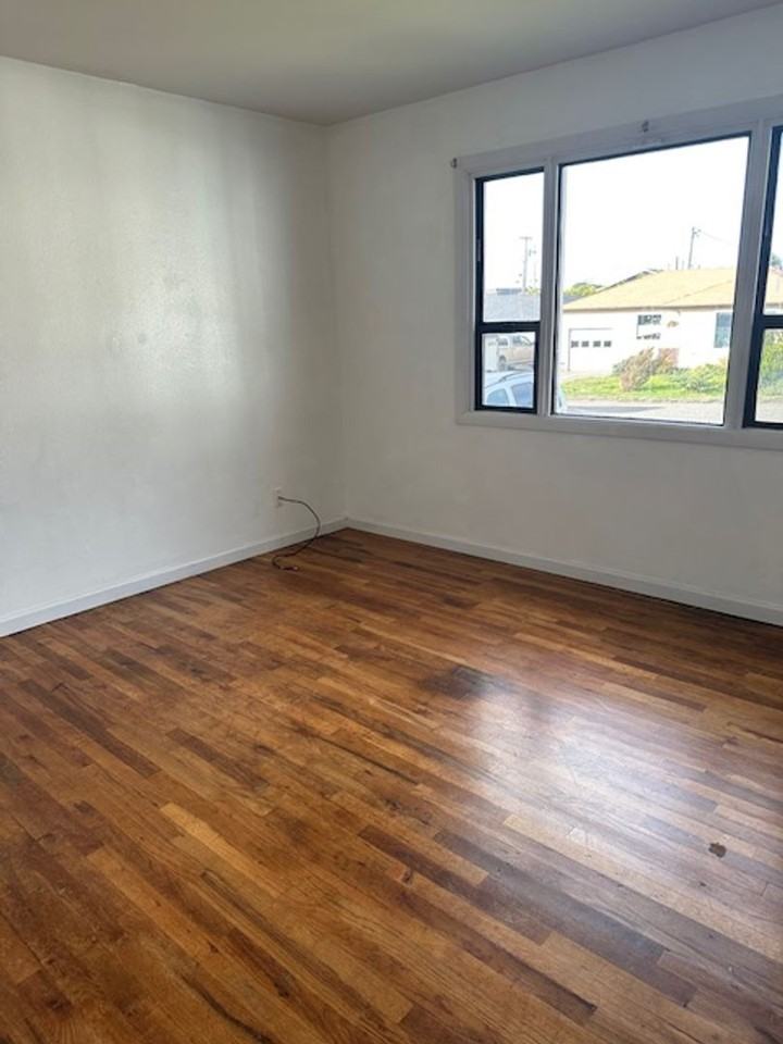 94183 9th St - Photo 3 of 13