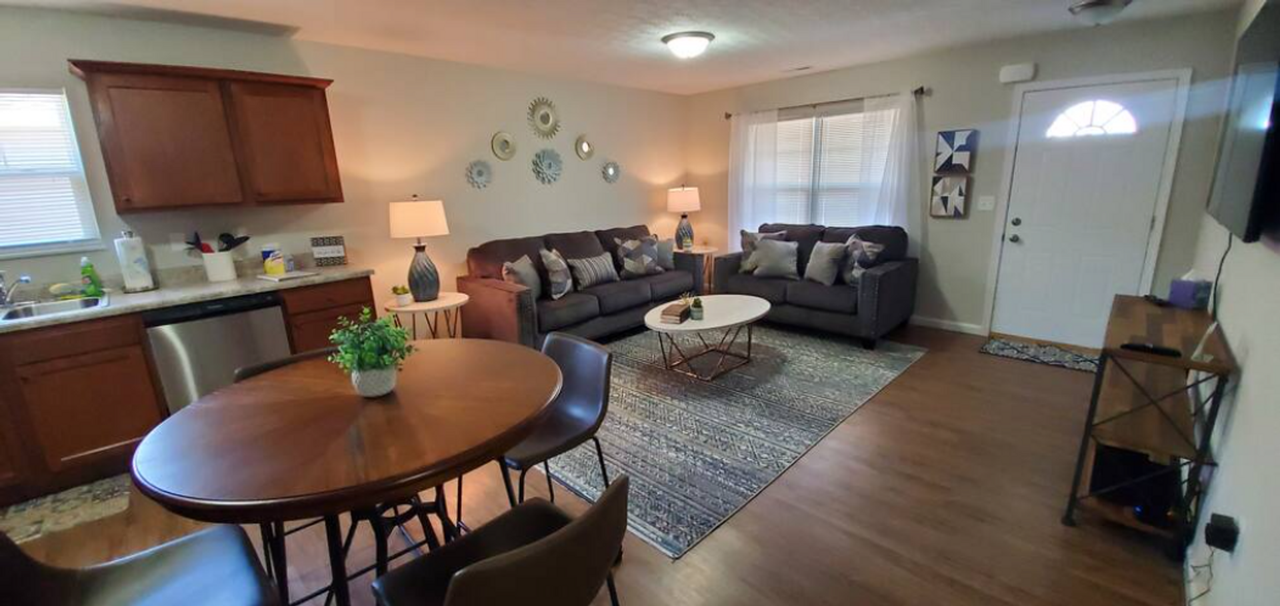 708 Diamond Loop - Photo 3 of 13