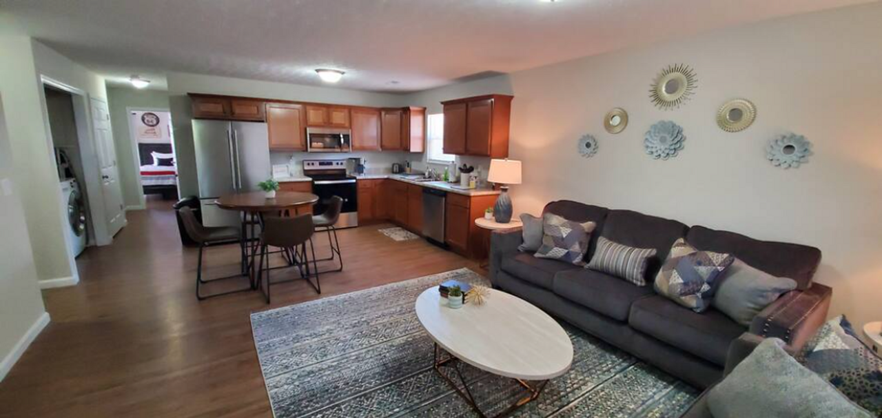 708 Diamond Loop - Photo 4 of 13