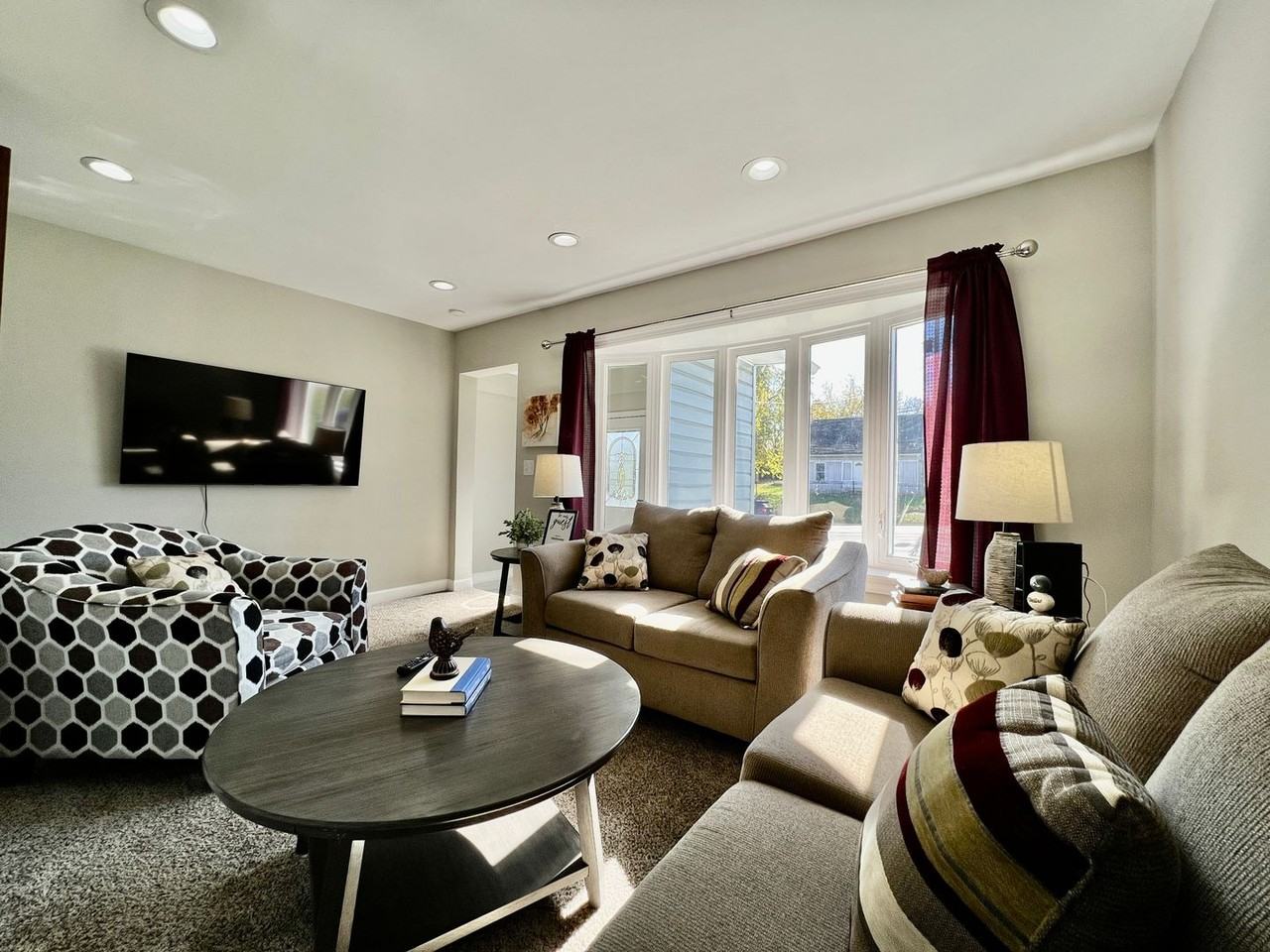 7086 Tylersville Rd - Photo 5 of 32