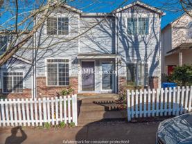 3828 Se 33rd Pl - Photo 1 of 1