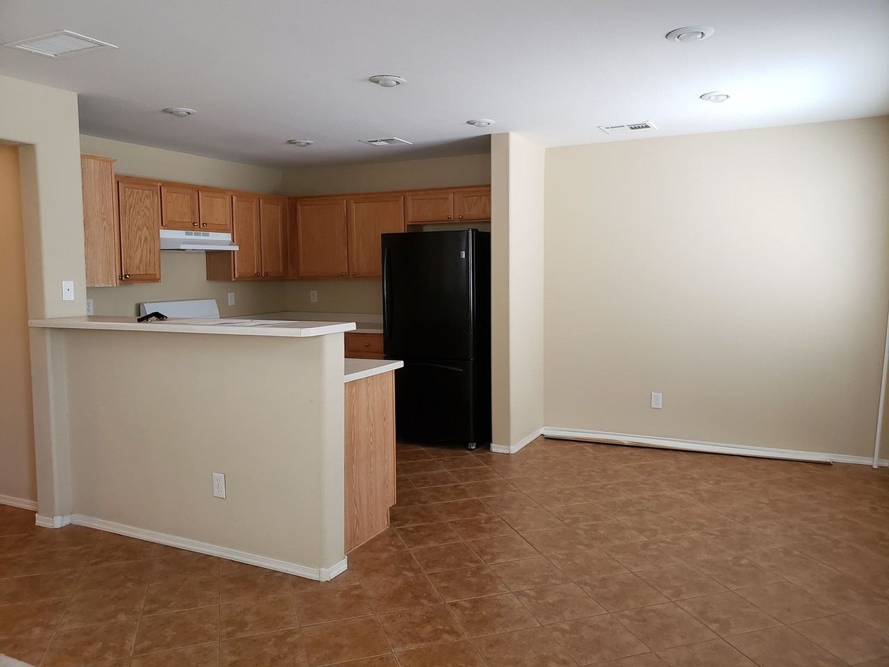 941 Medina De Leon Ave - Photo 2 of 29
