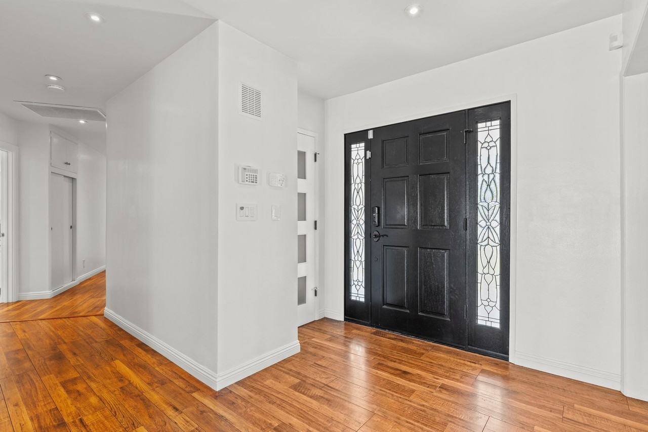4506 El Abaca Pl - Photo 3 of 27