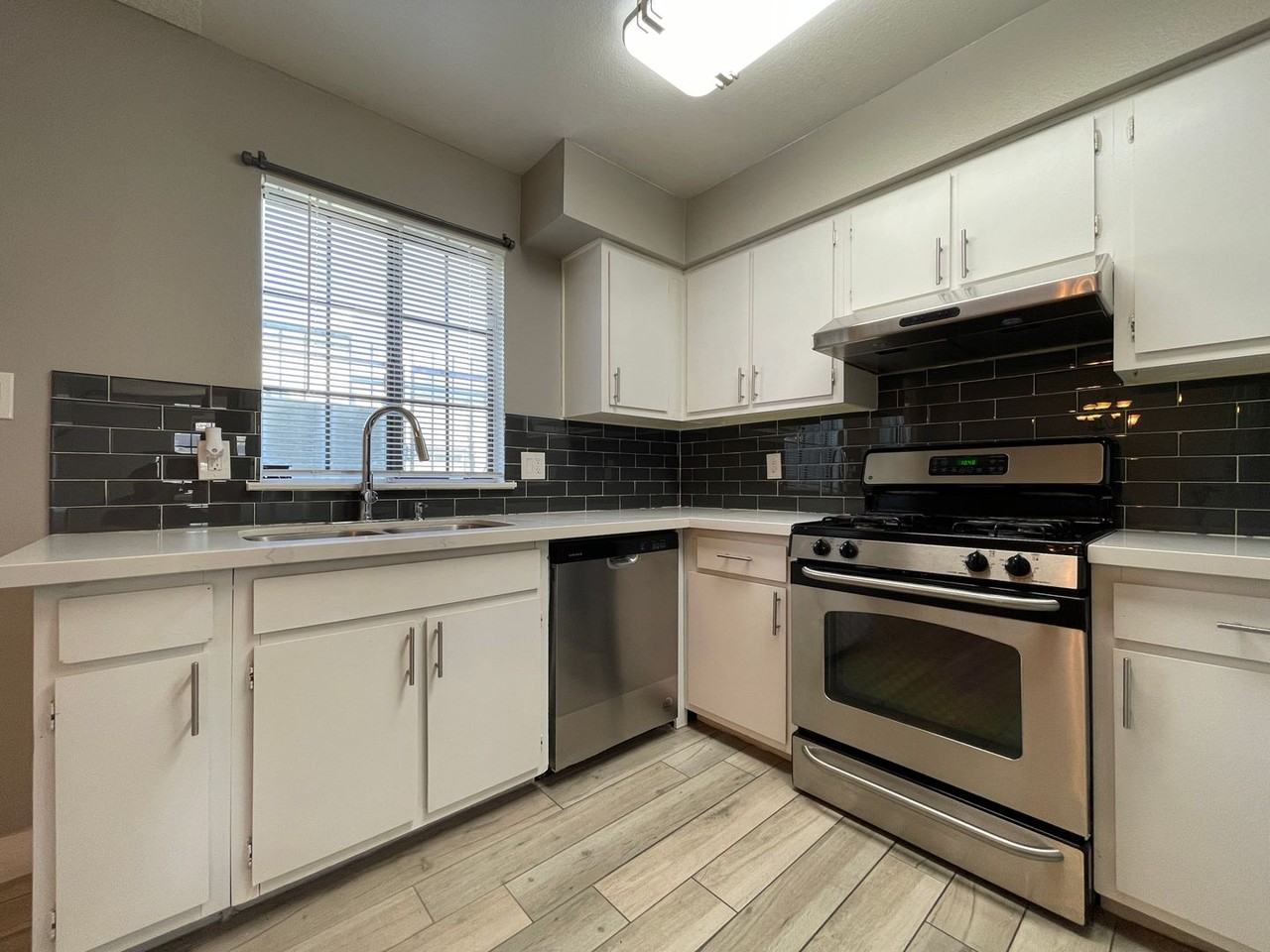 7086 Burcot Avenue #H8 - Photo 4 of 18