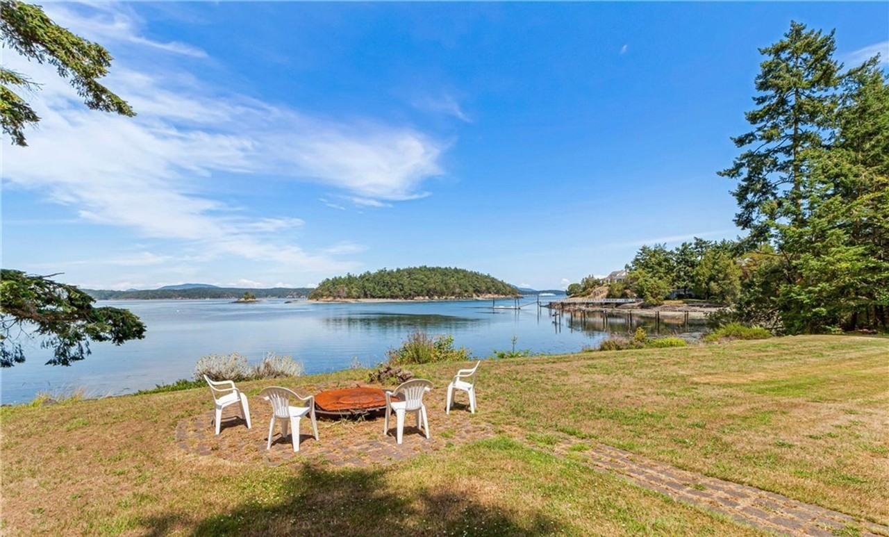 2461 Turn Point Rd - Photo 6 of 33