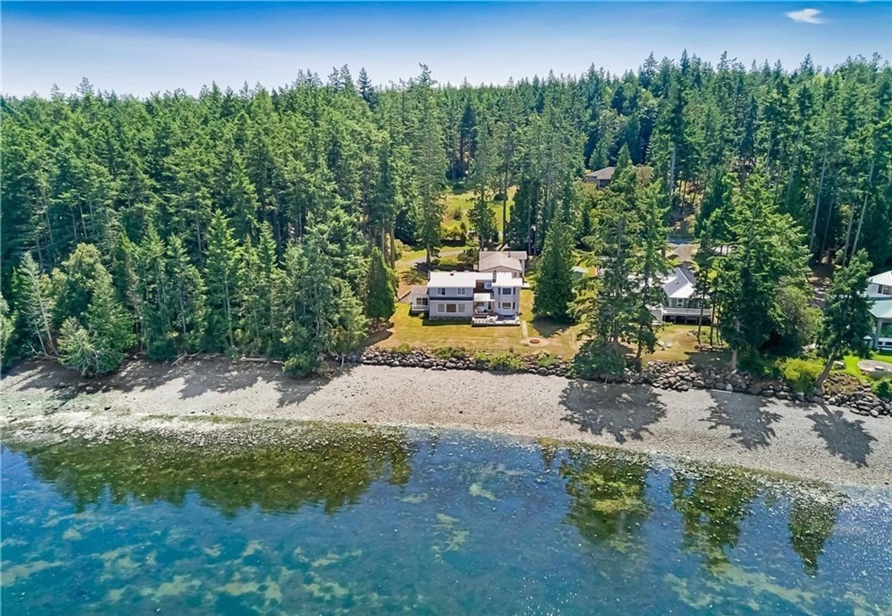 2461 Turn Point Rd - Photo 7 of 33