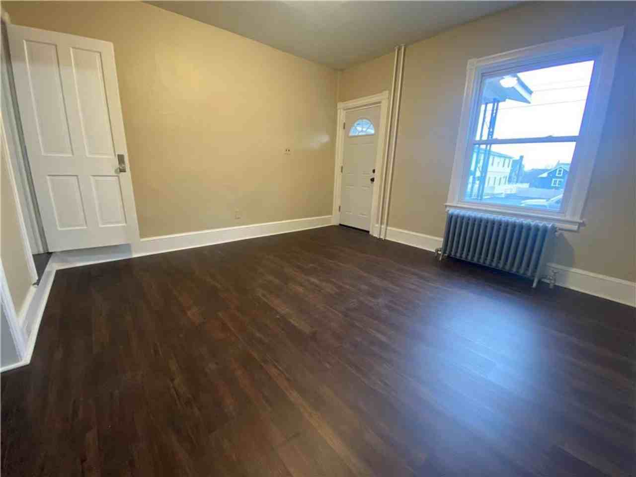 122 S Spruce St - Photo 4 of 11