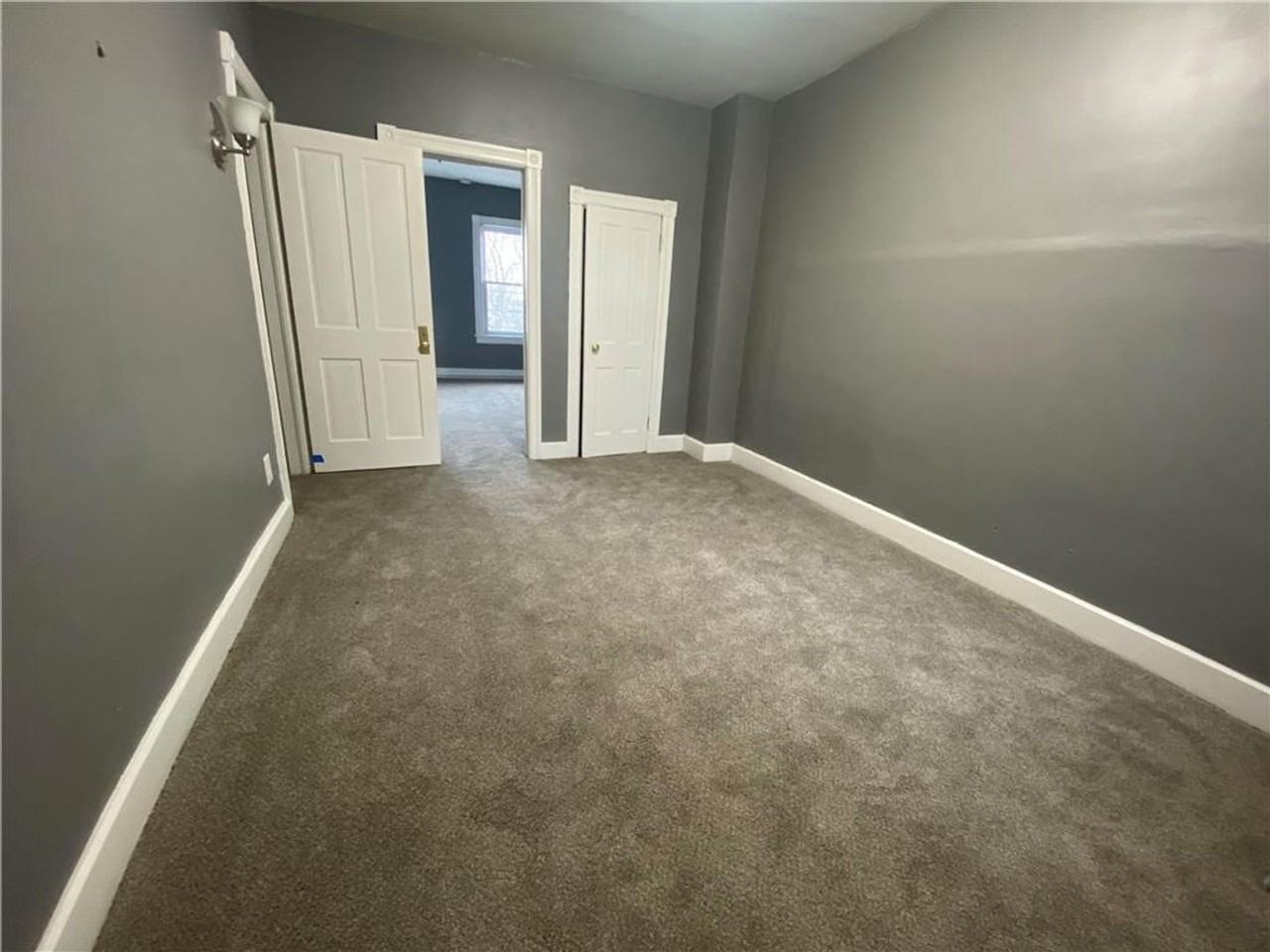 122 S Spruce St - Photo 7 of 11