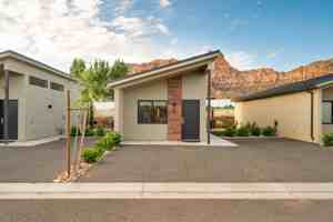 featured image of 840 N Maple St #11