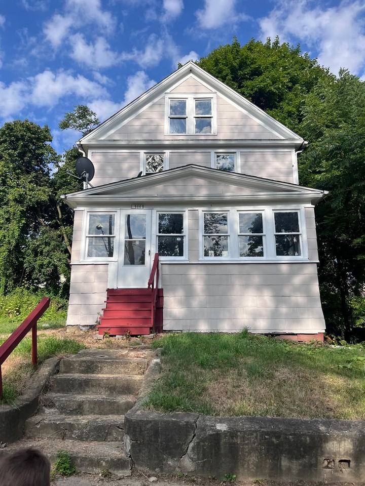 344 Fuller Street - Photo 6 of 16