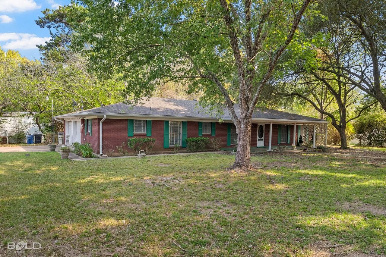 595 N Main St - Photo 3 of 15