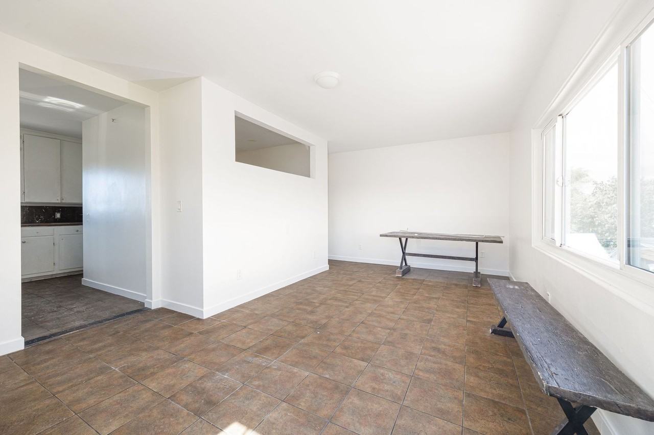 634 A Avenue - Photo 5 of 20