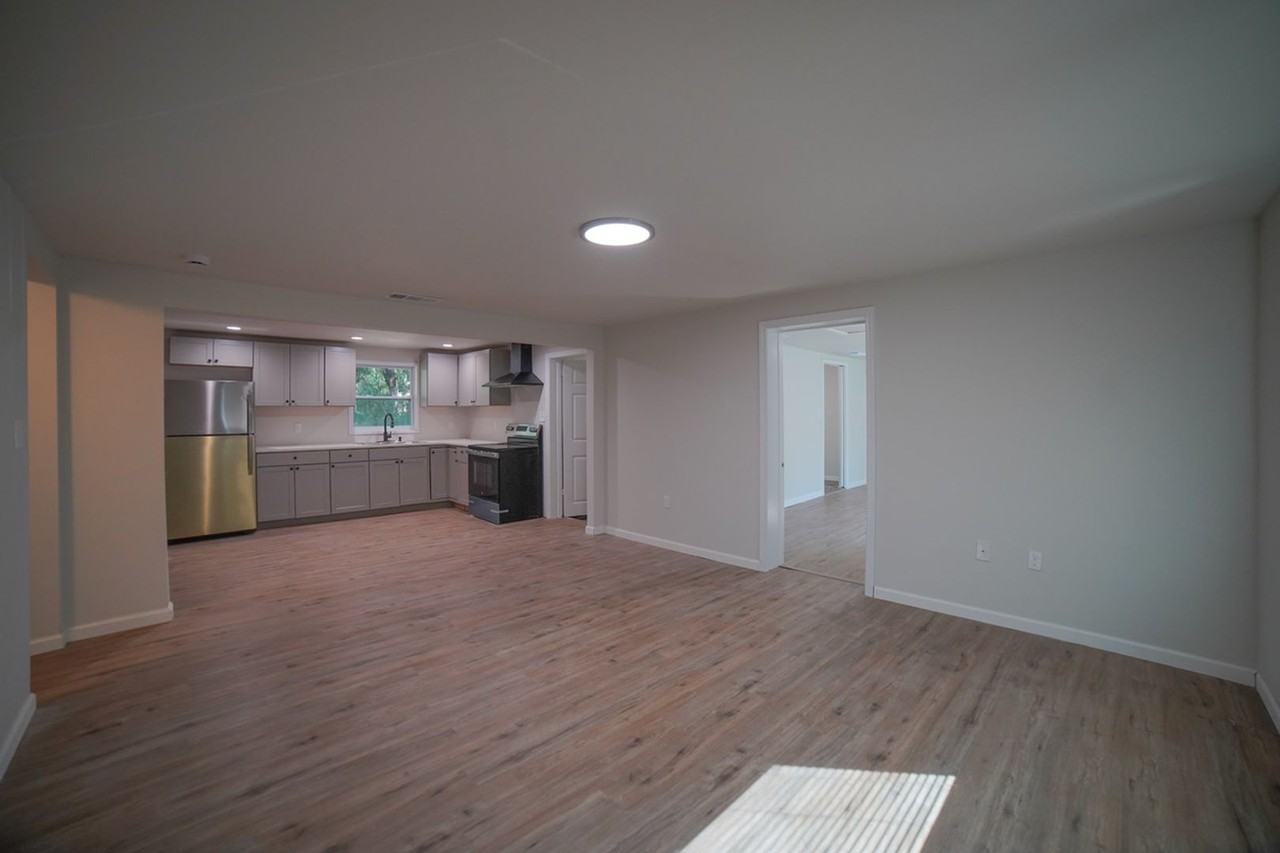5057 Tillie Ln - Photo 3 of 28