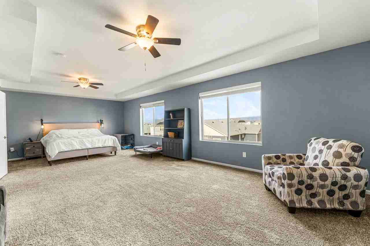 5926 Carrick Ln - Photo 3 of 50